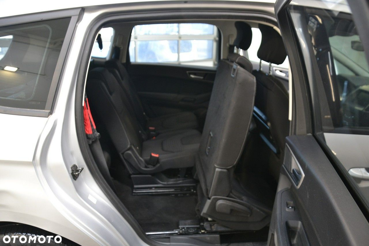 Ford S-Max - 31
