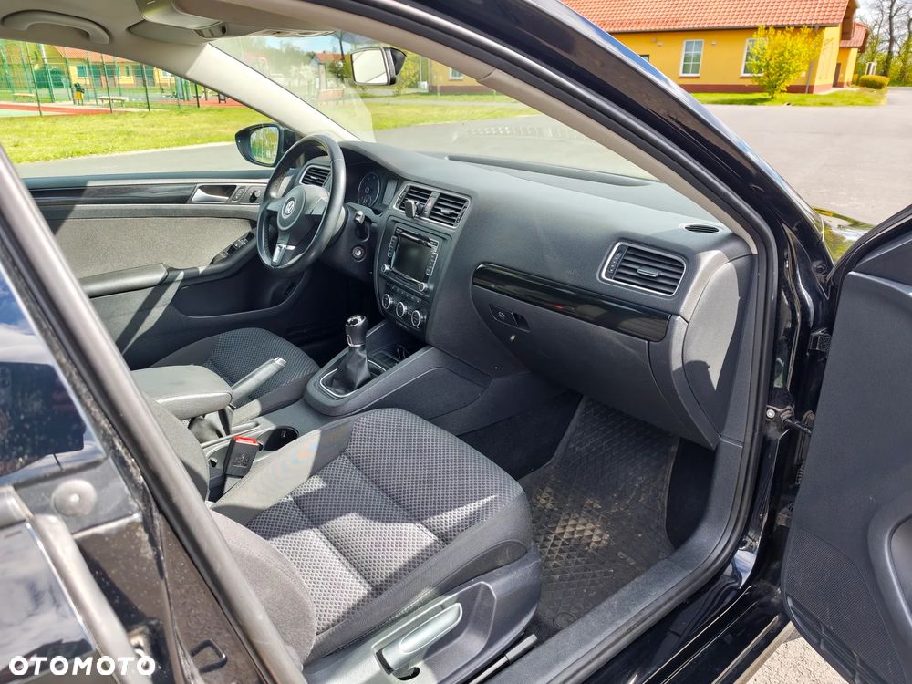 Volkswagen Jetta 1.4 TSI Comfortline - 17