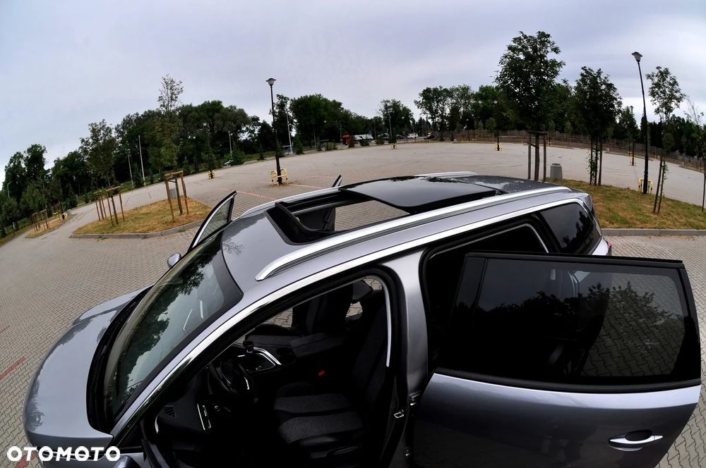 Peugeot 5008 1.2 PureTech Allure S&S - 17