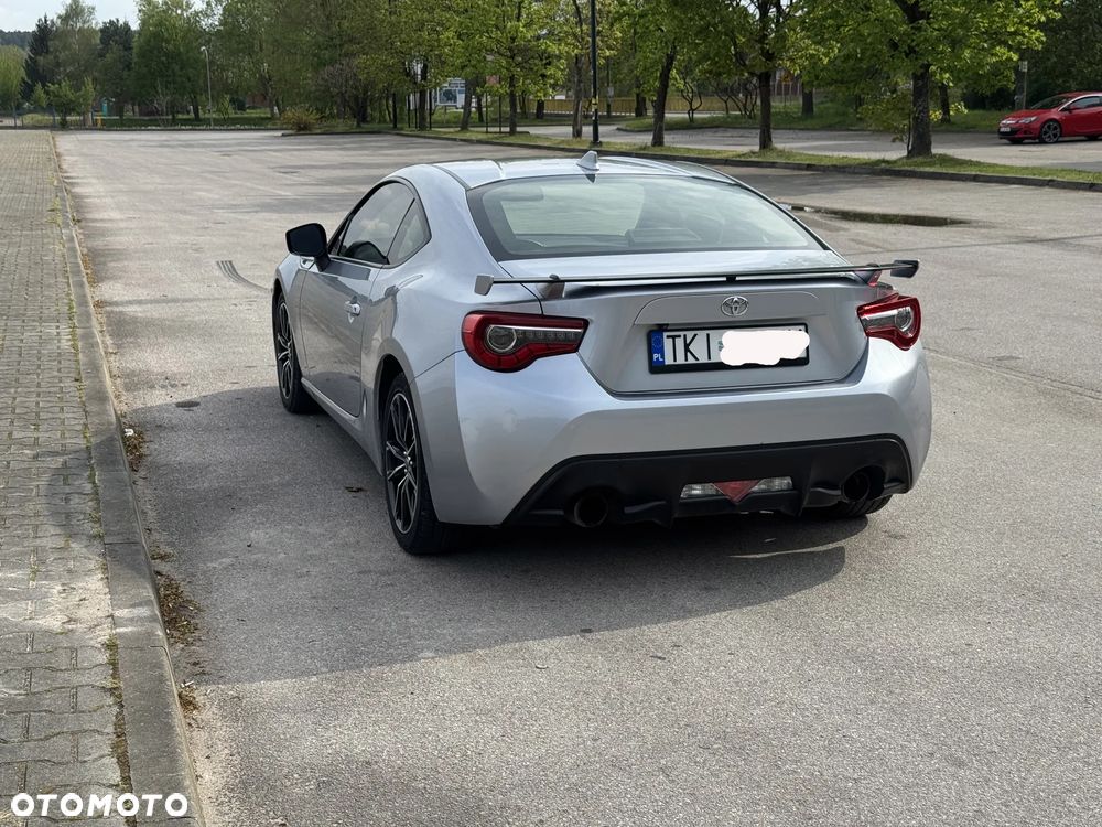 Toyota GT86 2.0 Premium - 12