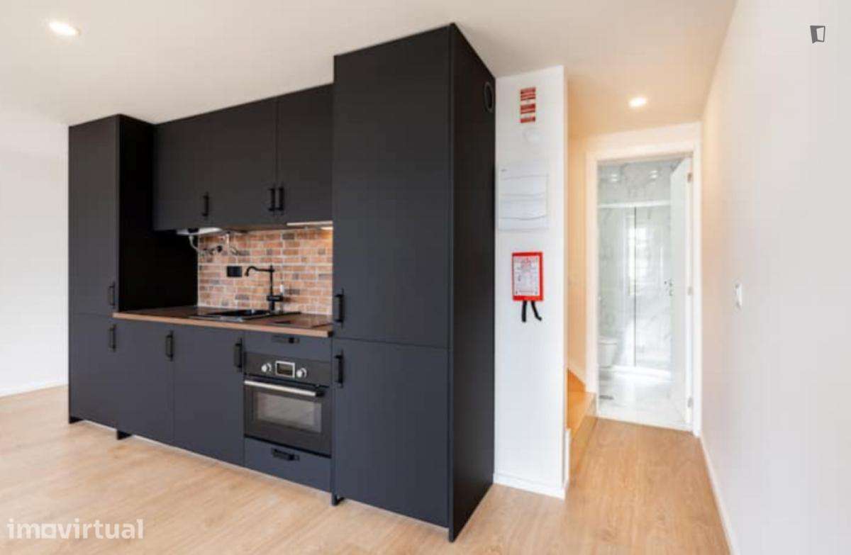 Apartamento com 1 quartos - localizado em Lordelo do Ouro Porto - Grande imagem: 5/16