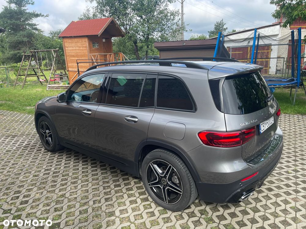 Mercedes-Benz GLB 200 d AMG Line 8G-DCT - 24