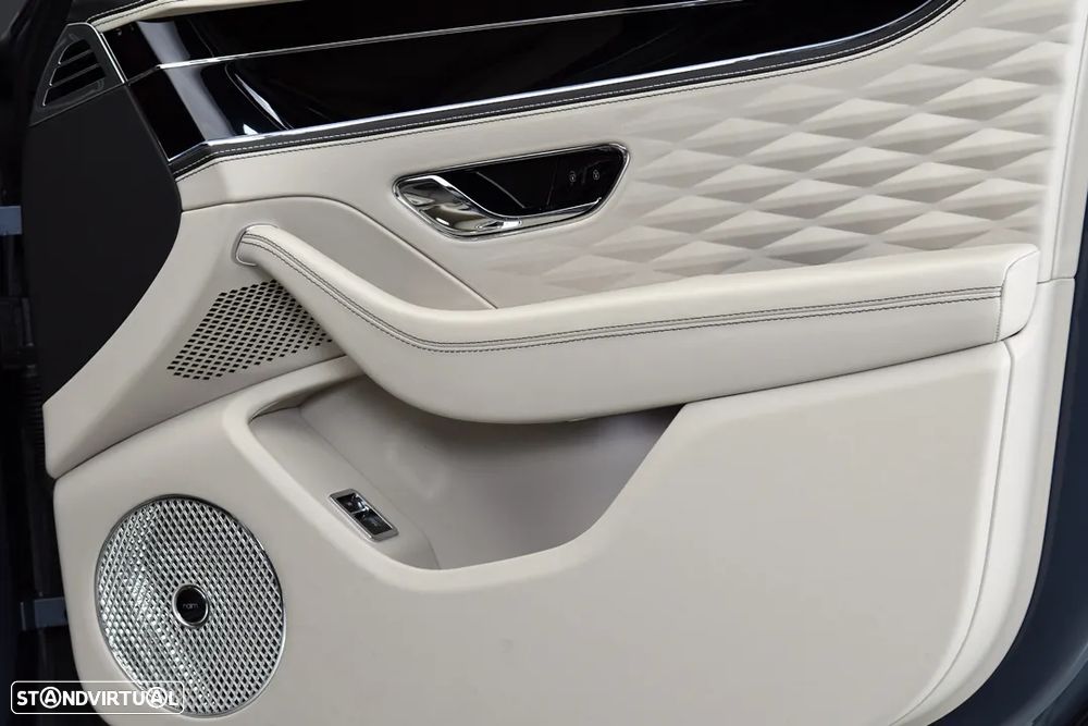Bentley Flying Spur V8 Azure - 15