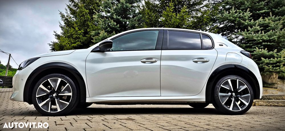 Peugeot 208 e-208 GT-Line - 16