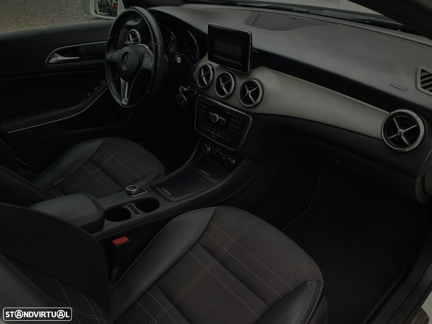 Mercedes-Benz GLA 220 CDI 4Matic 7G-DCT Urban - 7