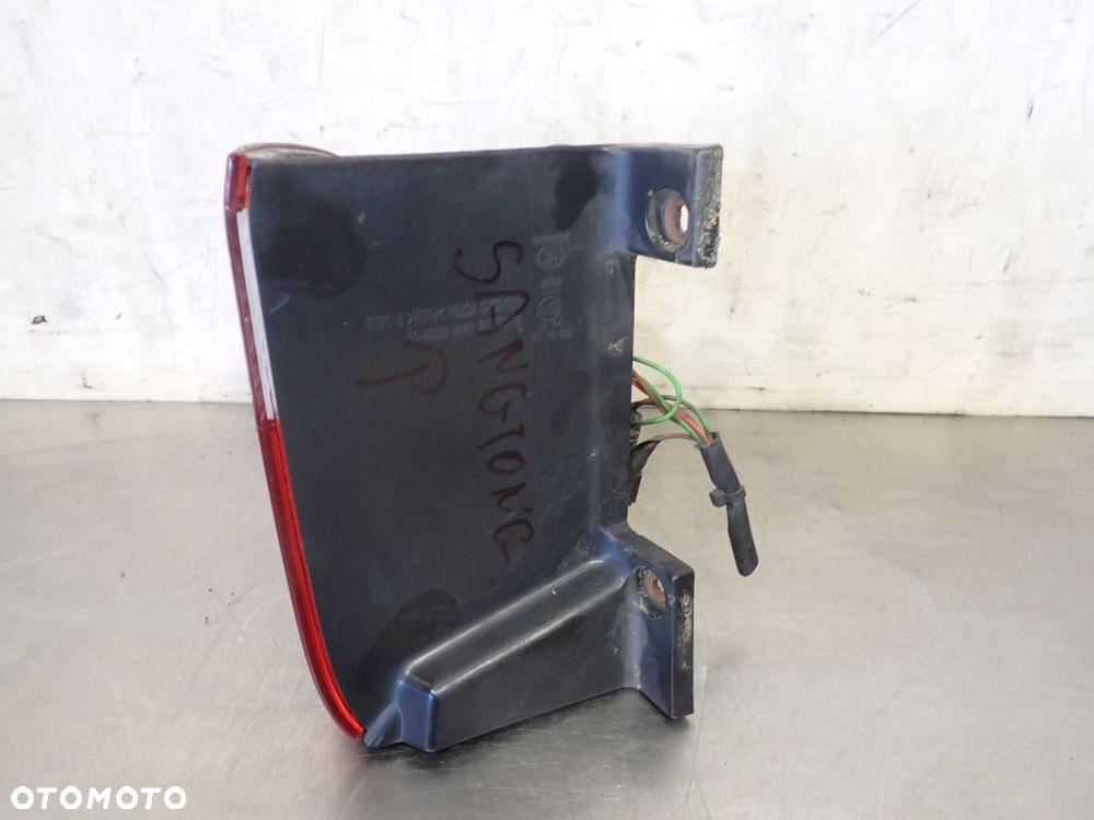 LAMPA PRAWA TYLNA SSANGYONG KYRON 83602-09 - 2