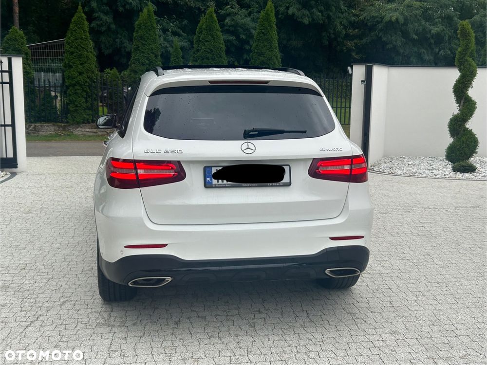 Mercedes-Benz GLC - 9