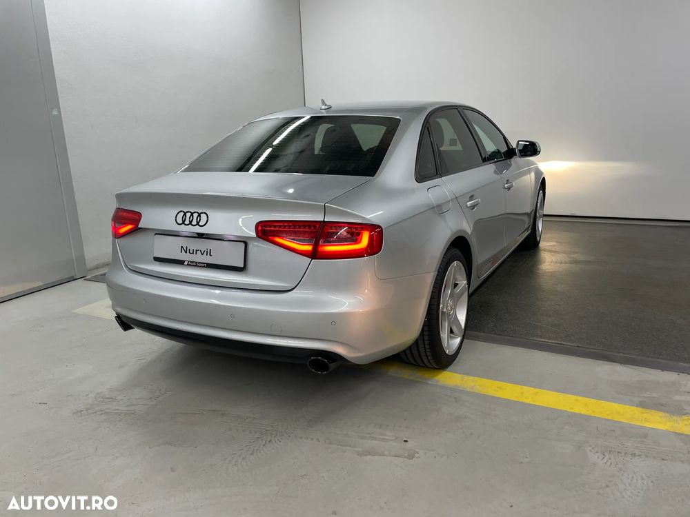 Audi A4 2.0 TDI B8 - 8