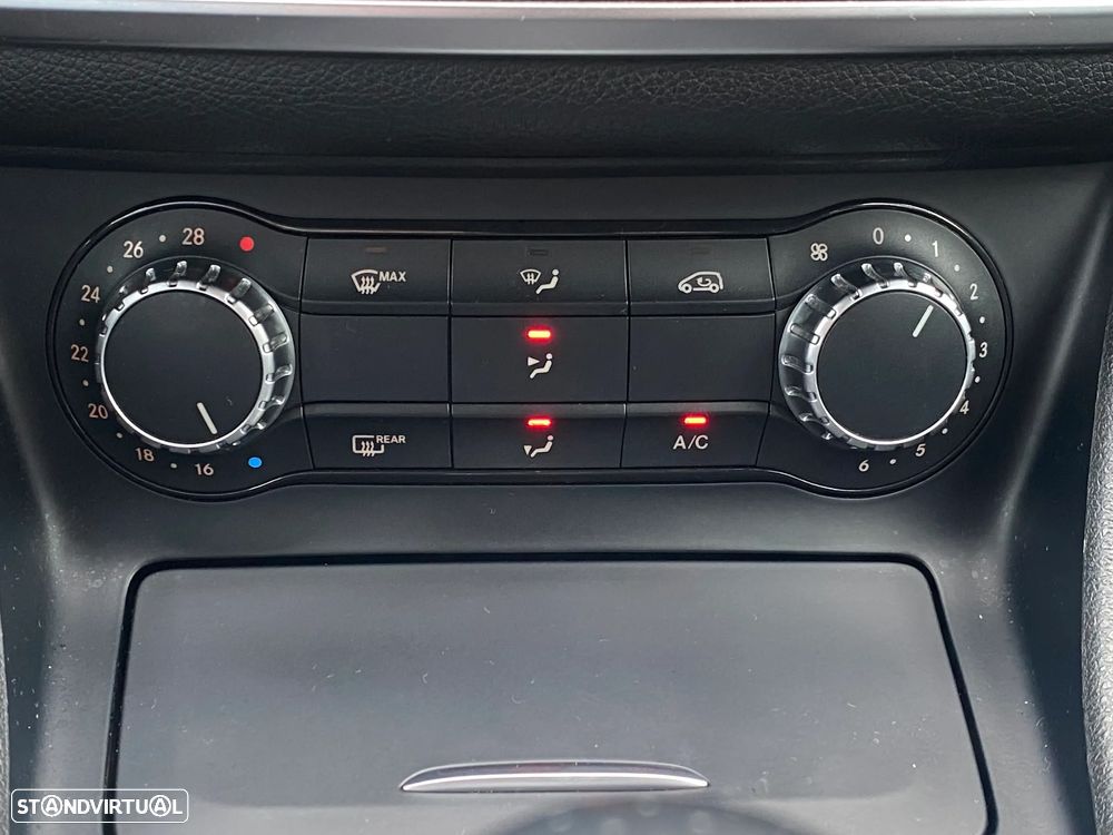 Mercedes-Benz GLA 220 d 4Matic 7G-DCT AMG Line - 4