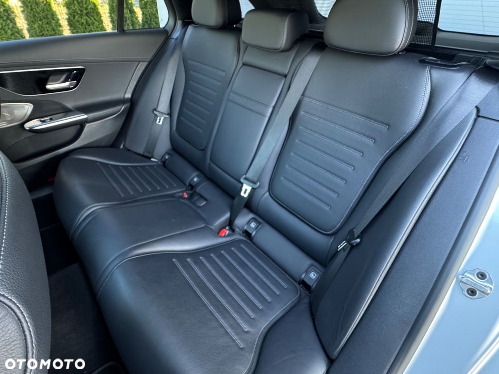 Mercedes-Benz Klasa C 300 d 9G-TRONIC - 37