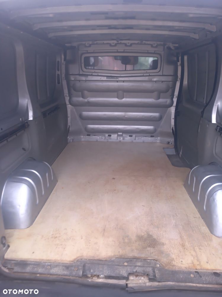 Renault Traffic - 11