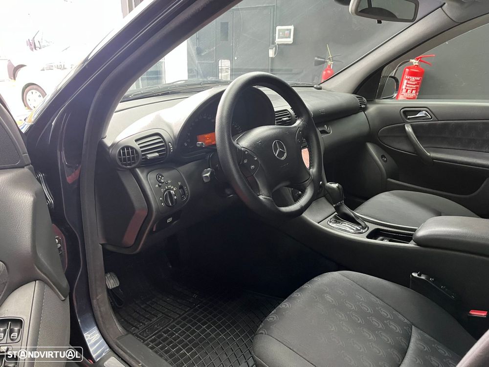 Mercedes-Benz C 200 - 8