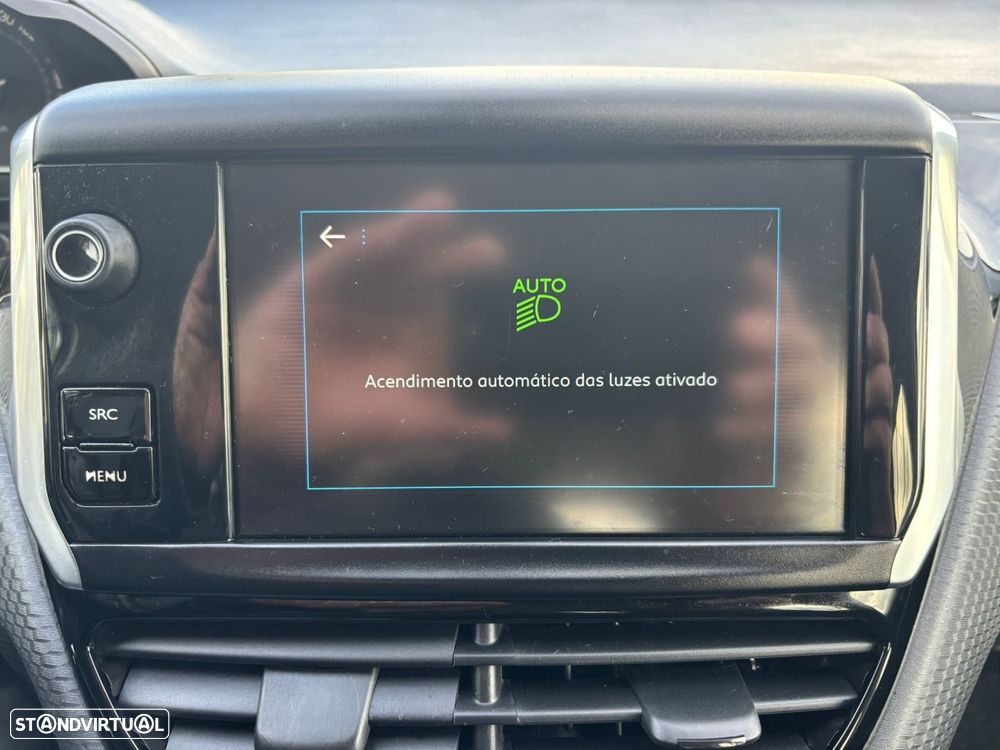 Peugeot 208 1.5 BlueHDi Signature - 33