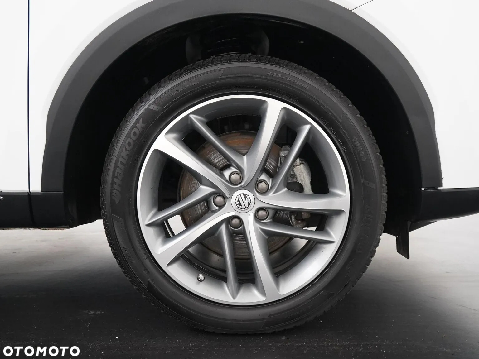 MG EHS PHEV Luxury - 15
