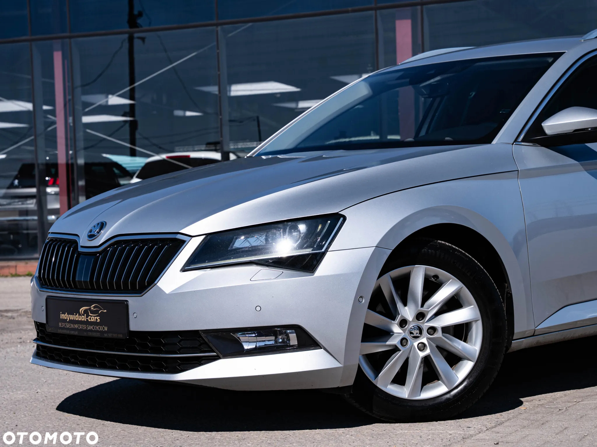 Skoda Superb 2.0 TDI DSG Premium Edition - 8