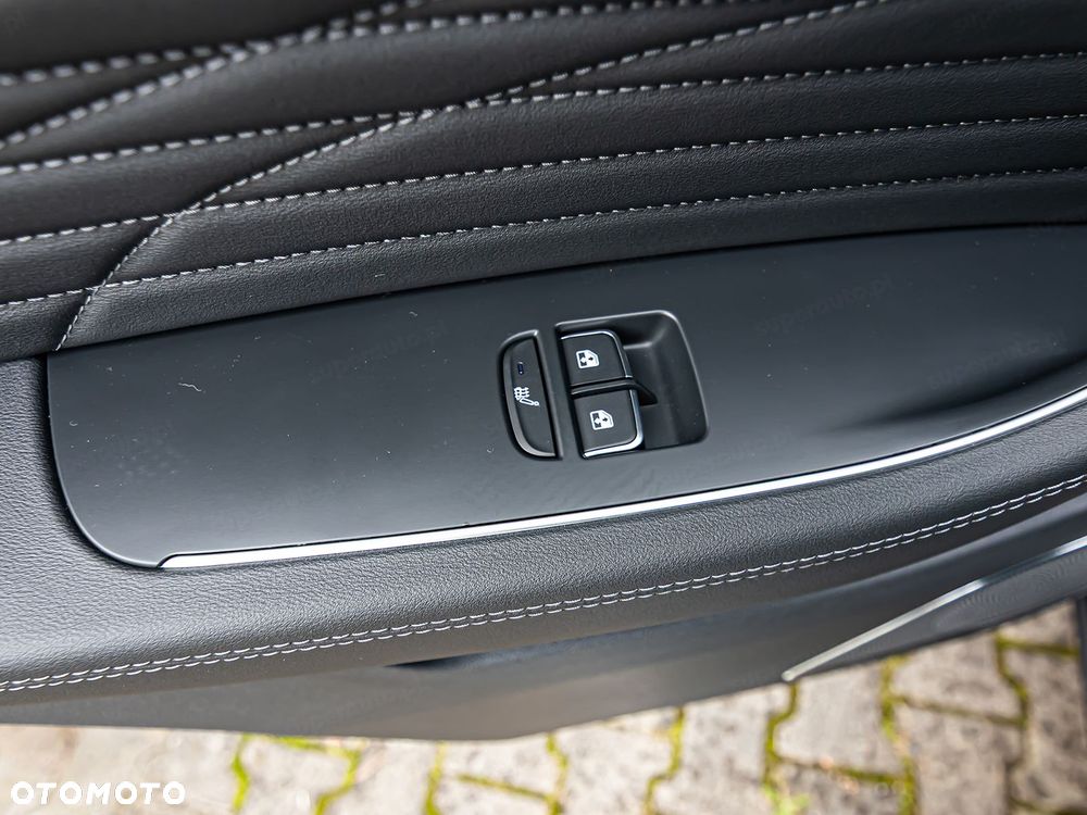 Hongqi HS5 2.0T AWD - 8