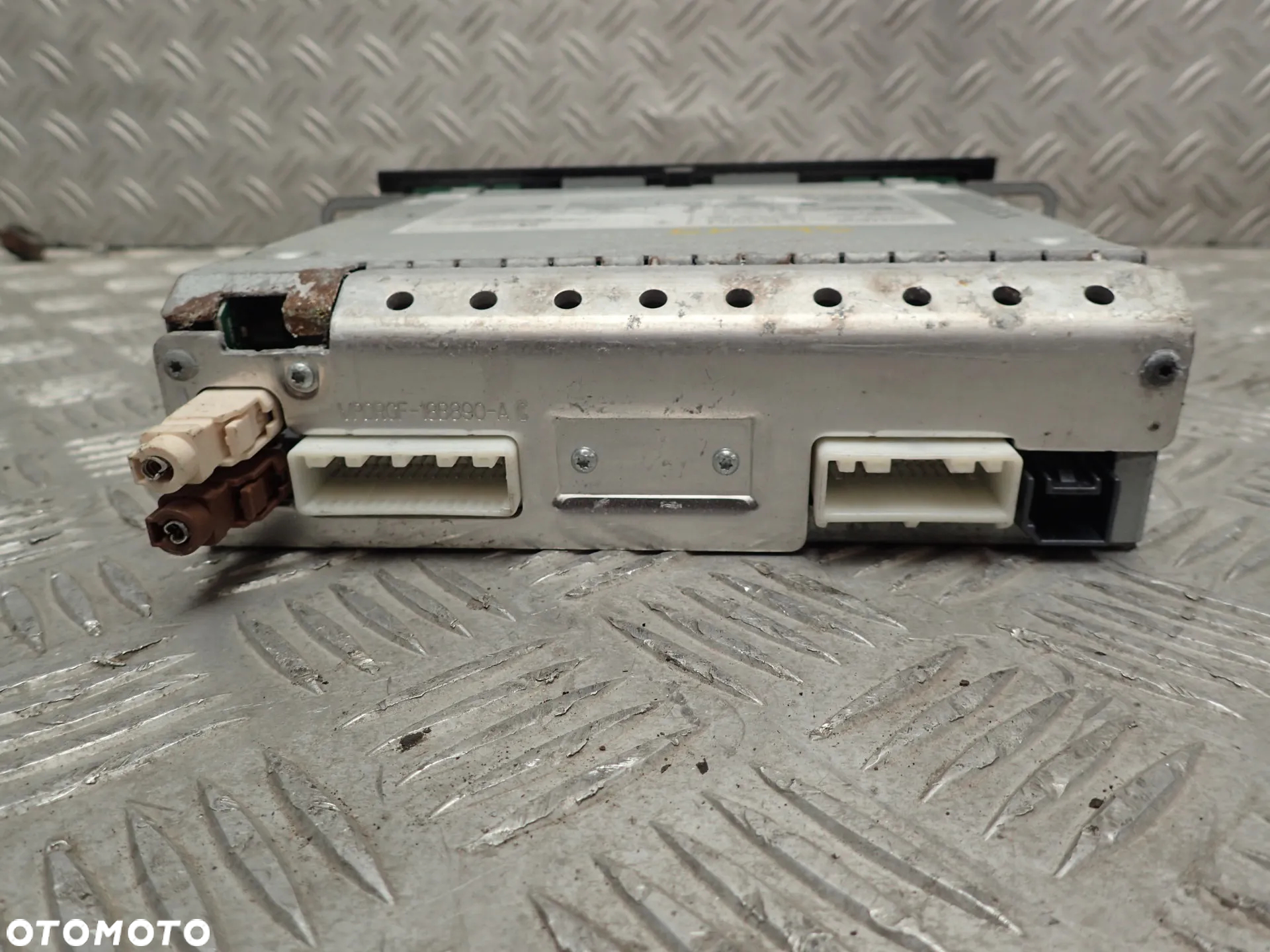 RADIO BLUETOOTH RENAULT TRAFIC III 281156175R - 2