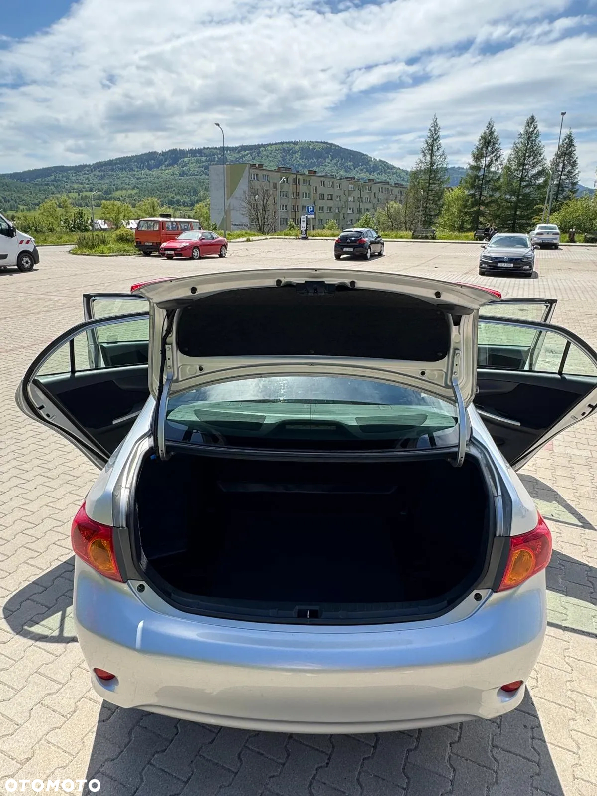 Toyota Corolla - 4