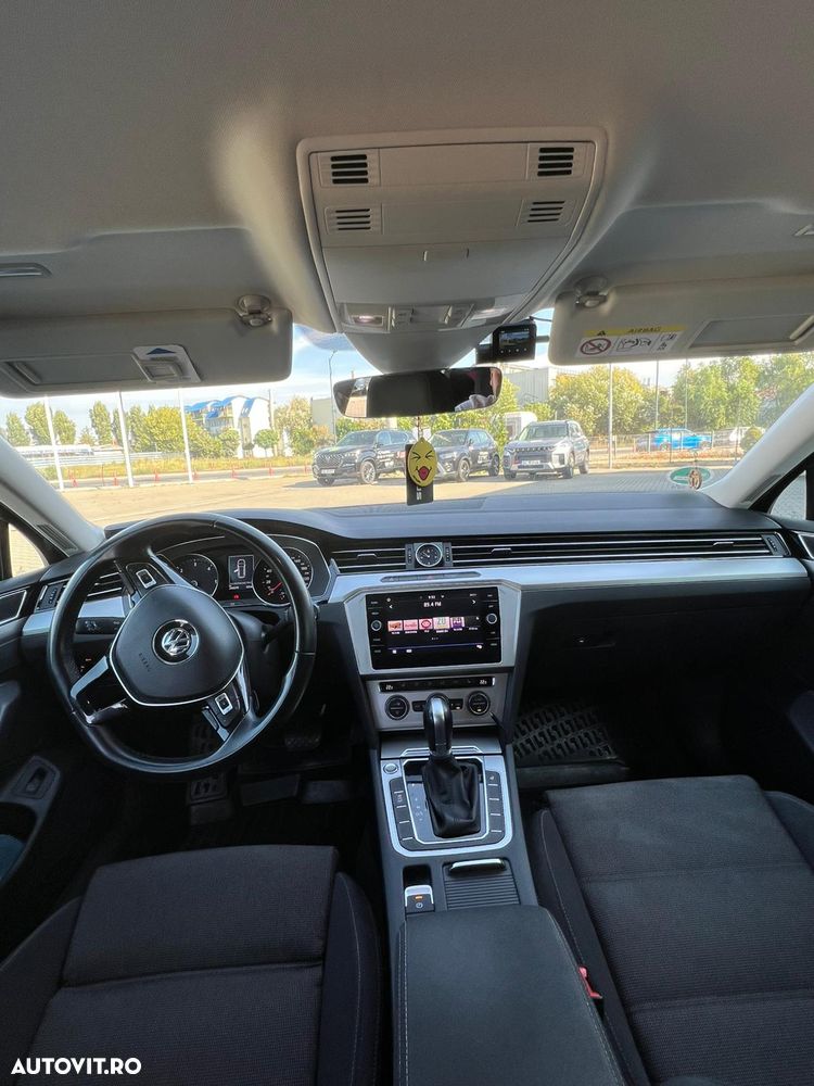 Volkswagen Passat 2.0 TDI DSG (BlueMotion Technology) Comfortline - 9