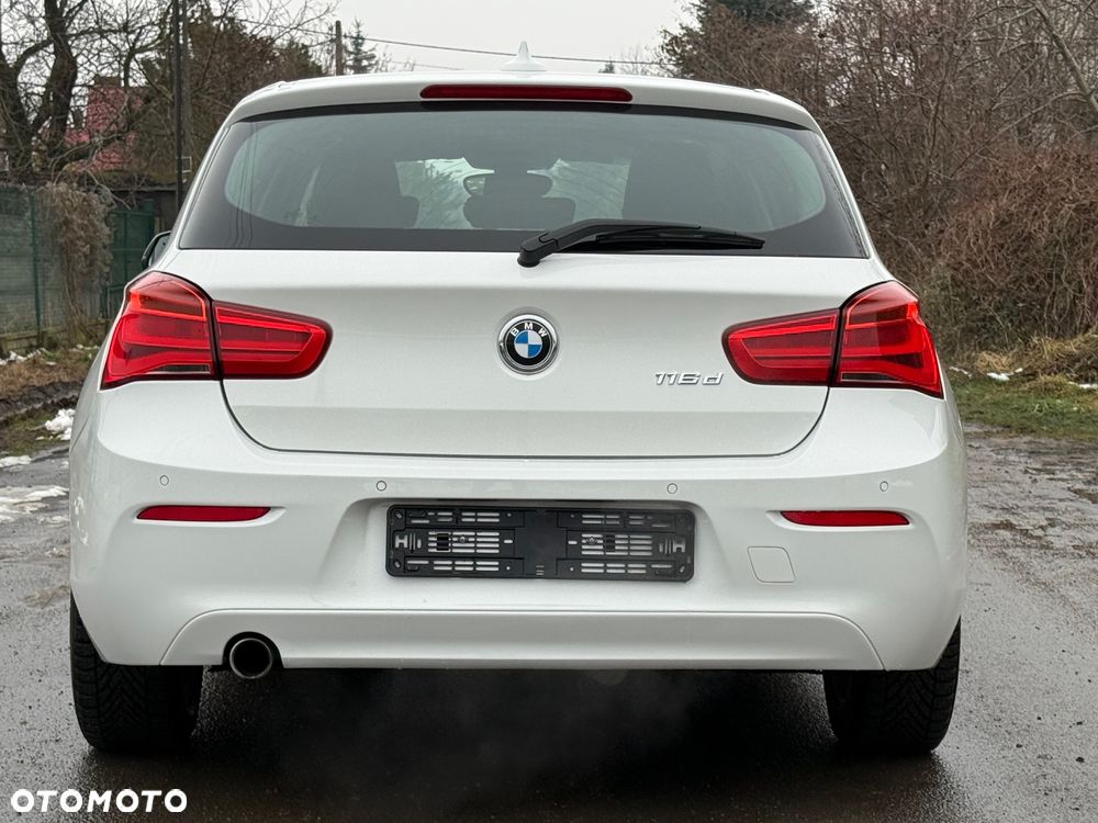 BMW Seria 1 116d M Sport Shadow - 12