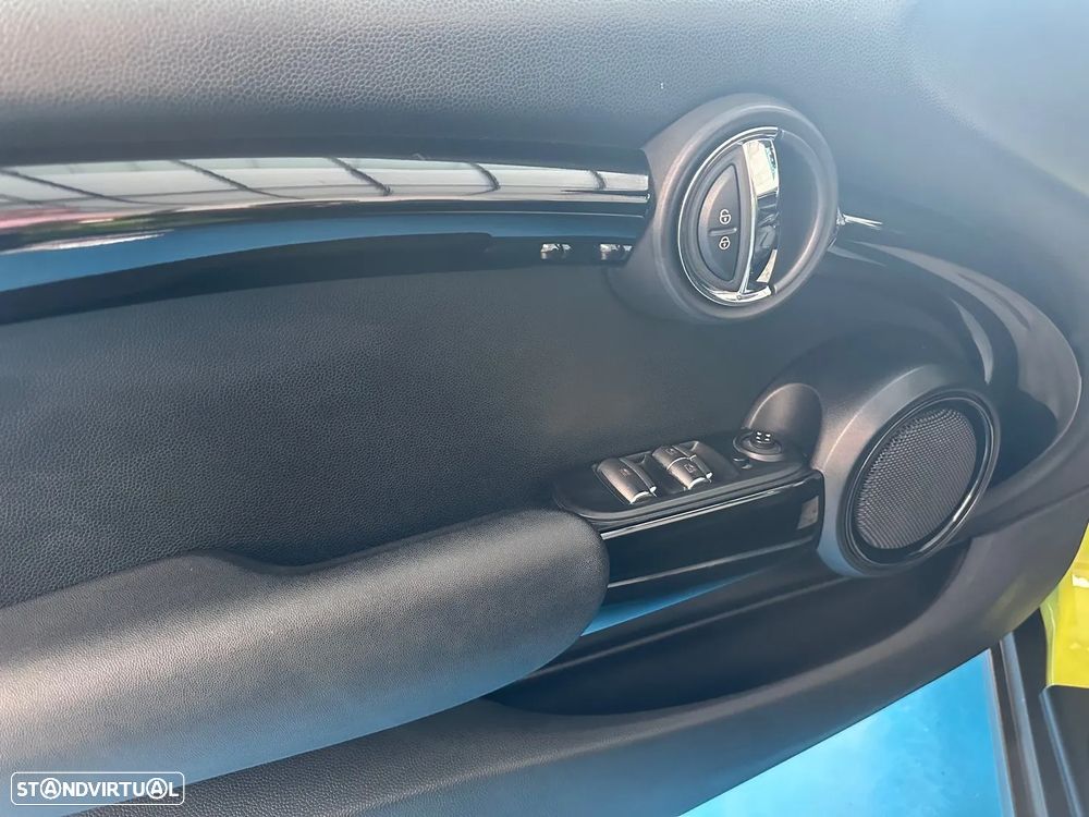 MINI Cabrio Cooper Auto - 12