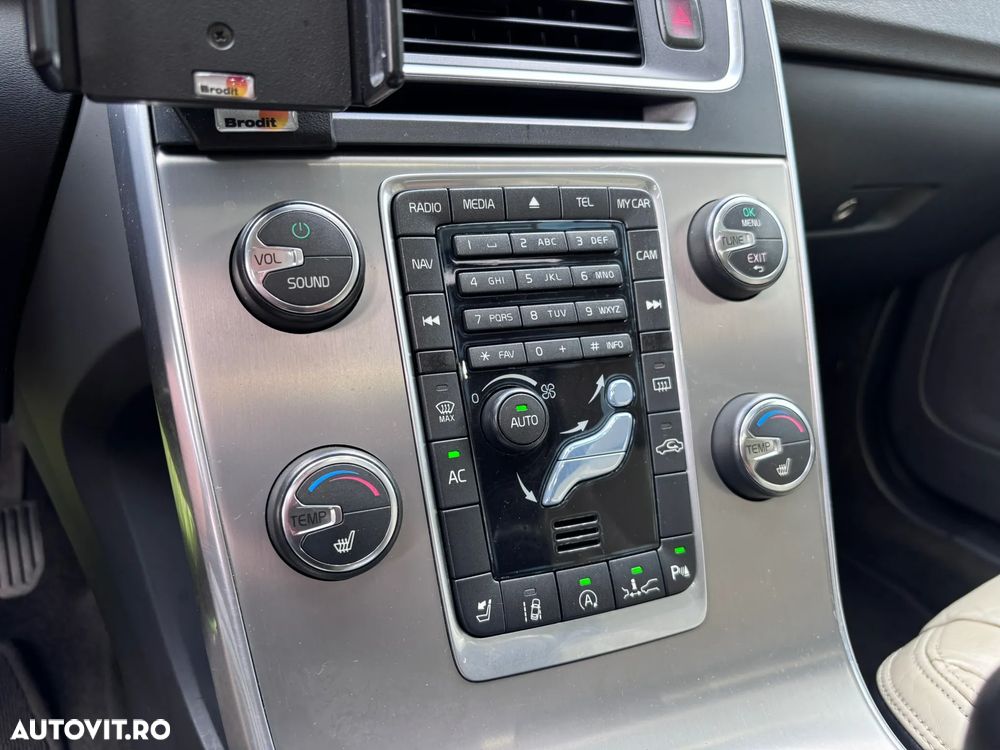 Volvo V60 D3 Start-Stop Summum - 26