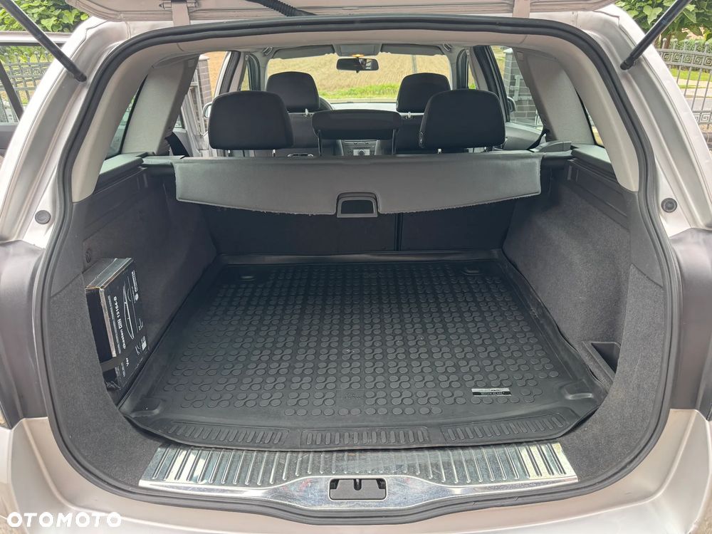 Opel Astra 1.8 Njoy - 36