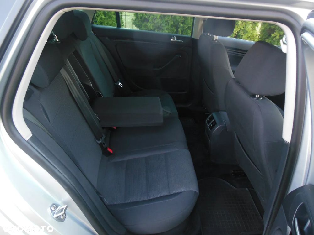 Volkswagen Golf 1.2 TSI BlueMotion Technology Comfortline - 24