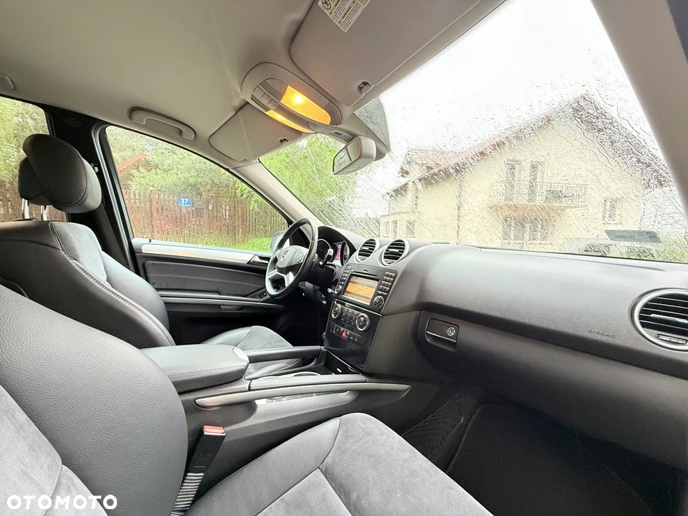 Mercedes-Benz ML 300 CDI 4-Matic - 28