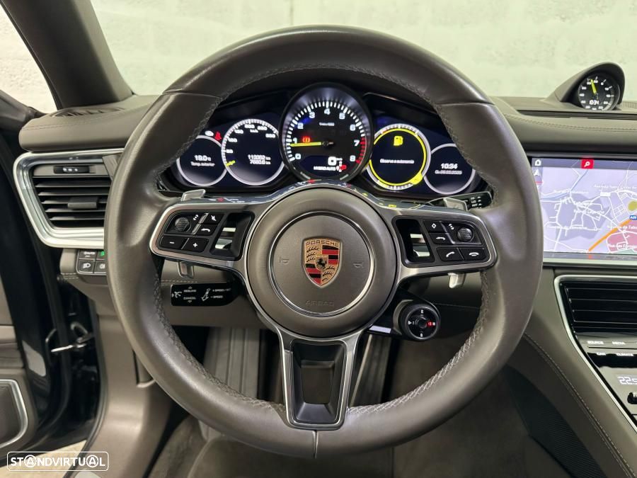 Porsche Panamera 4 E-Hybrid - 18