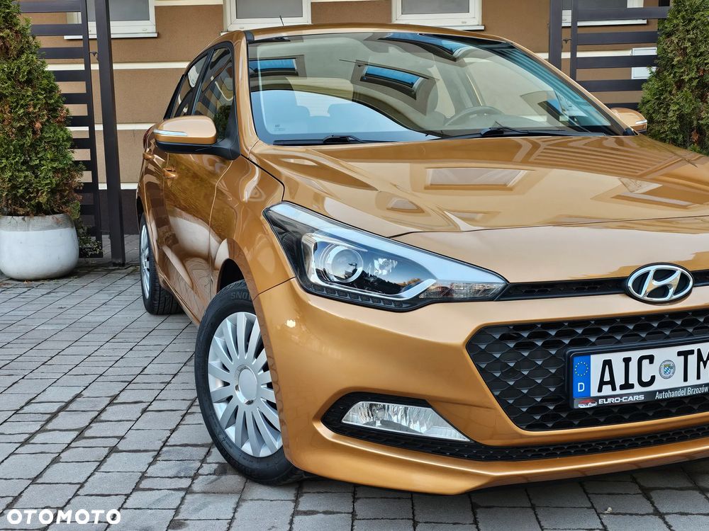 Hyundai i20 1.2 YES Gold - 19