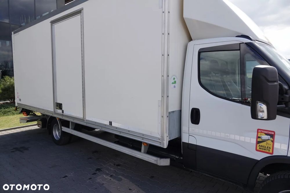 Iveco DAILY 72-NP / KONTENER 6,2 m / HI-MATIC /  WINDA 1 000 KG /  ROLETA / DMC 7 200 KG /SPROWADZONY - 18