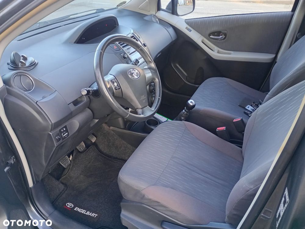 Toyota Yaris 1.33 Luna - 6