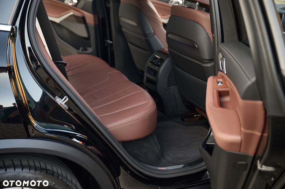 BMW X5 xDrive40i - 8