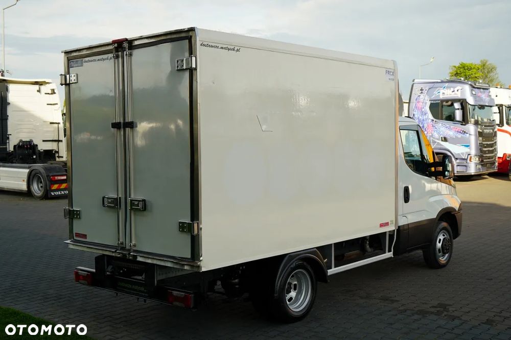 Iveco DAILY 35-140 / CHŁODNIA / THERMO KING / REGAŁY / MANUAL / BLIŹNIAK / - 10