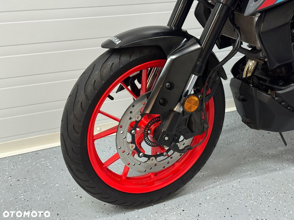 Yamaha MT - 24