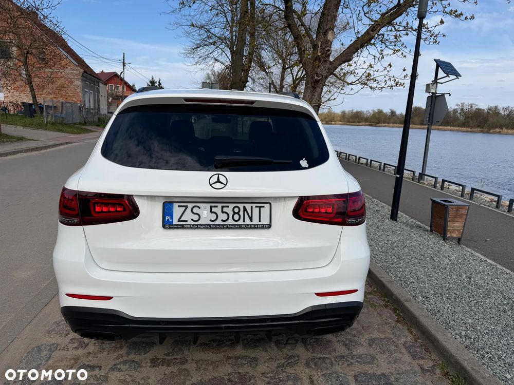 Mercedes-Benz GLC 200 4Matic 9G-TRONIC AMG Line - 23