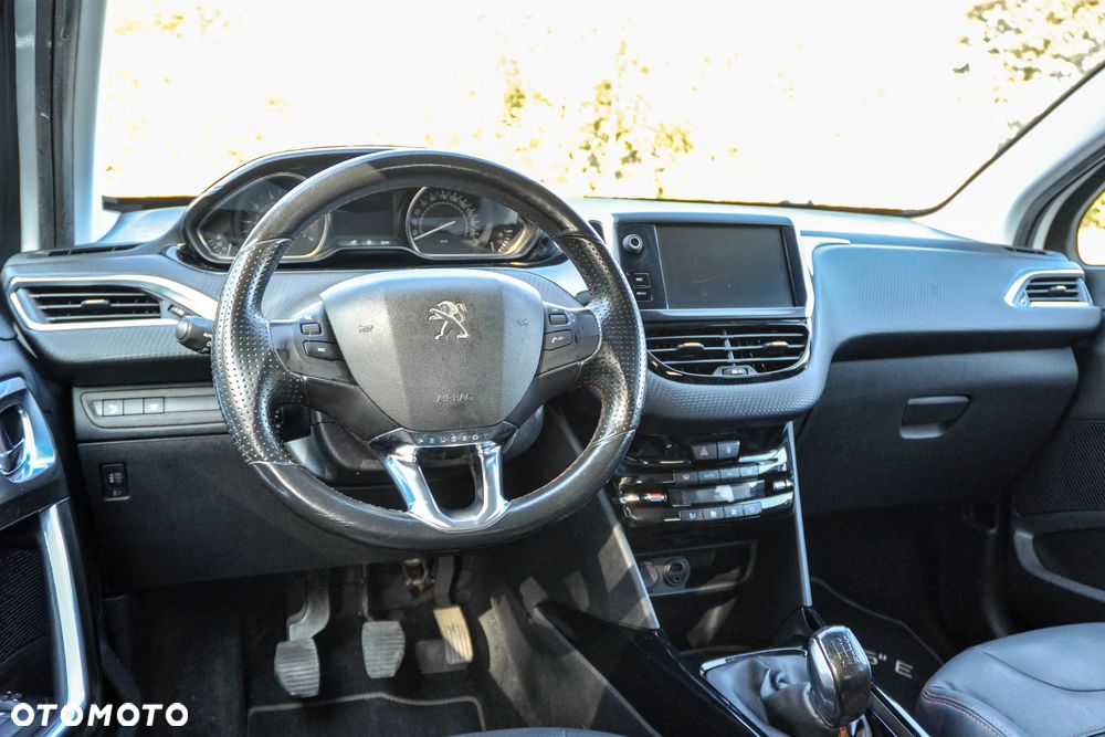 Peugeot 2008 - 9