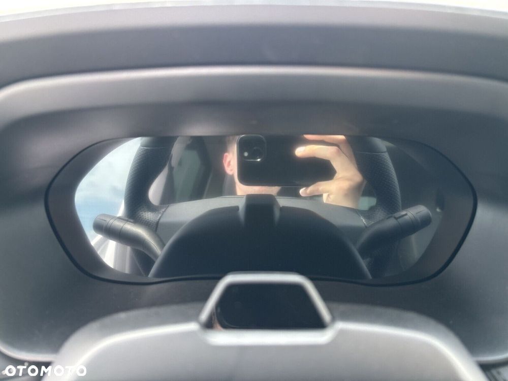 MG ZS Hybrid+ - 15