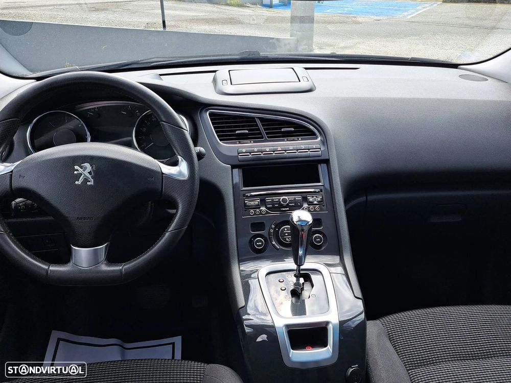 Peugeot 5008 1.6 BlueHDi Allure EAT6 - 15