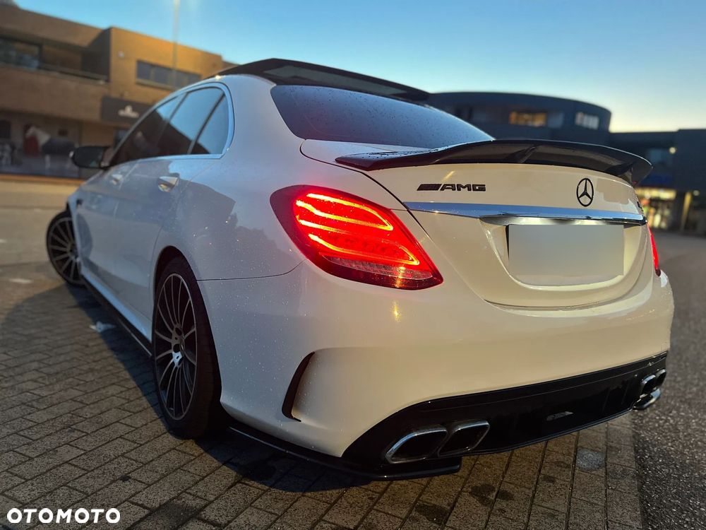 Mercedes-Benz Klasa C 300 7G-TRONIC - 4