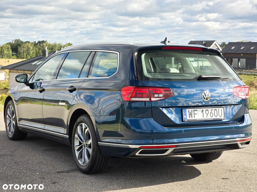 Volkswagen Passat Variant 2.0 TDI EVO Elegance DSG - 5