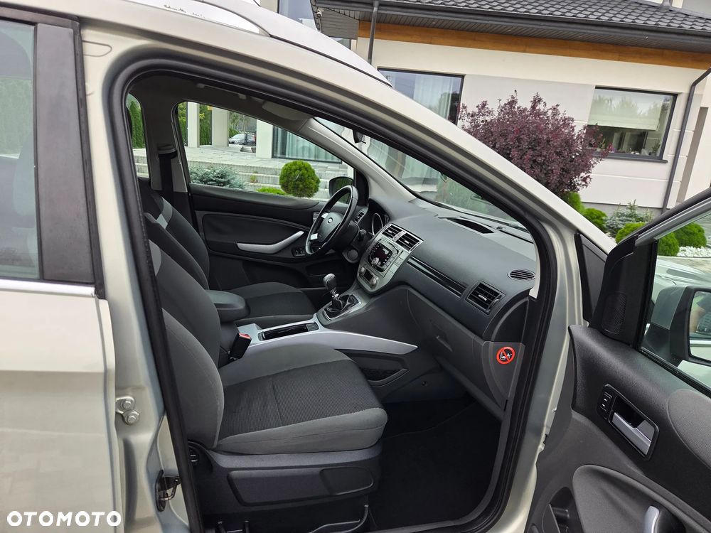 Ford Kuga 2.0 TDCi 4x4 Titanium - 22