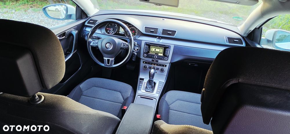 Volkswagen Passat 2.0 TDI (BlueMotion Technology) DSG Comfortline - 4