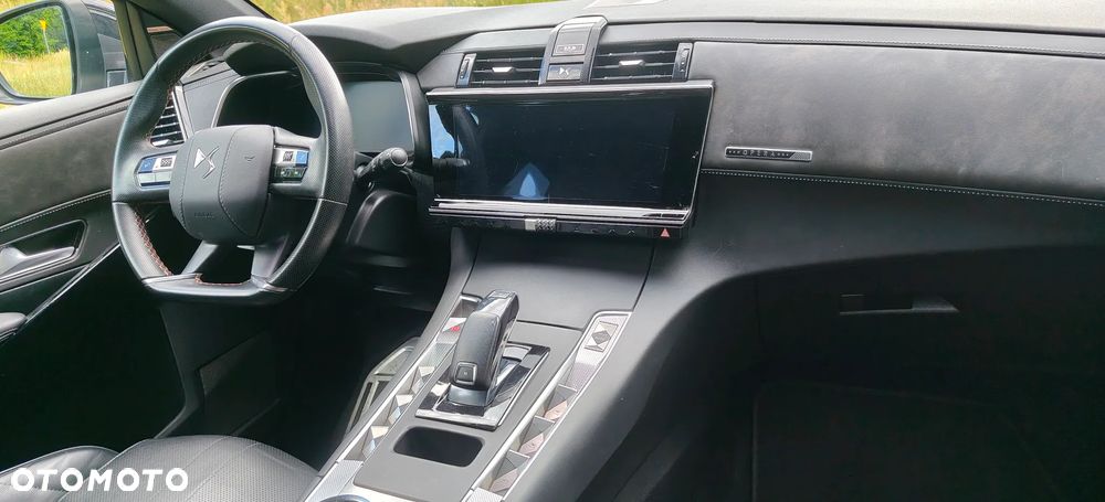 DS Automobiles DS 7 Crossback - 17