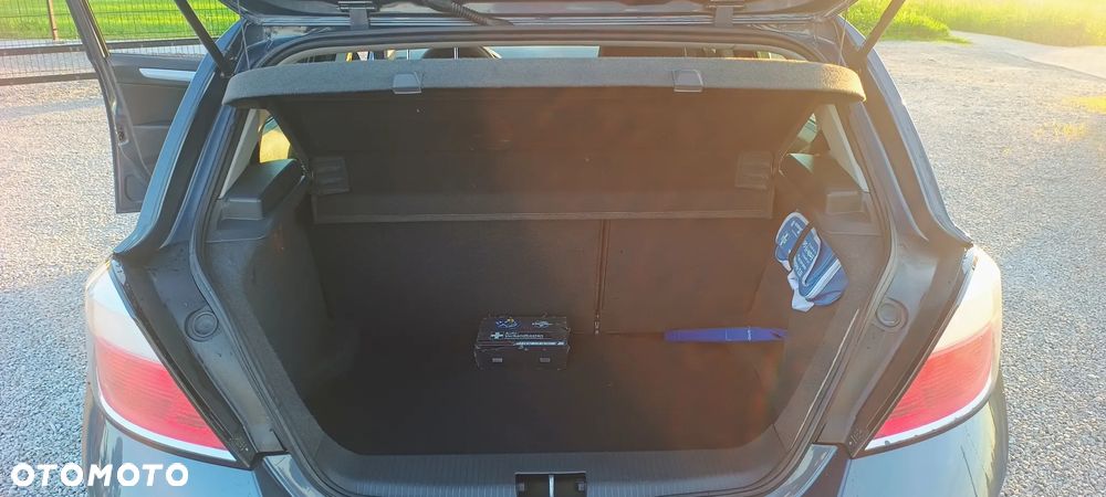Opel Astra 1.4 Club - 19