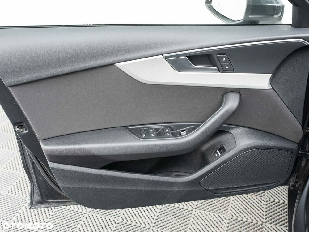 Audi A4 Limousine - 10