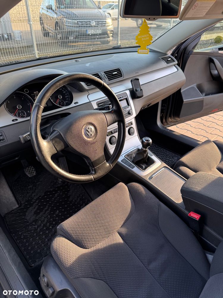 Volkswagen Passat 2.0 TDI DPF BlueMotion Technology Comfortline - 7