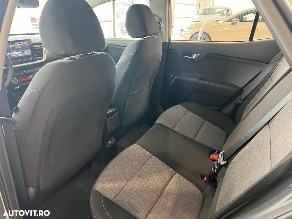 Kia Stonic 1.2 MPI 5MT Urban - 20