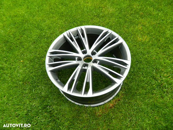 Janta pe 20" Audi A7 4K model 2020-2024 cod 4K8601025BG